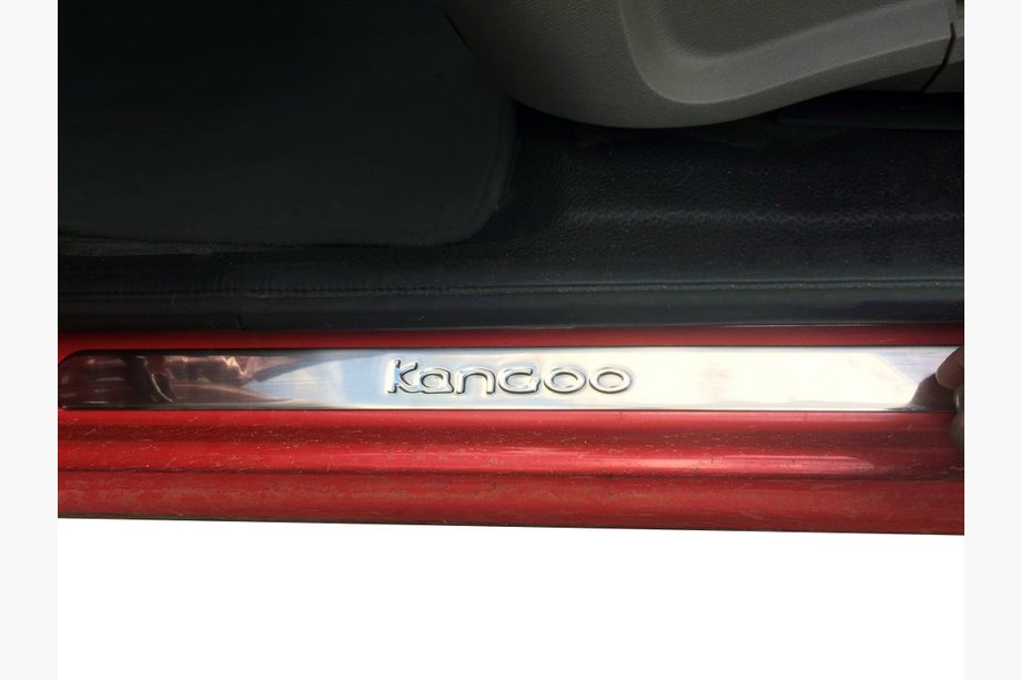 Renault Kangoo 2008–2020 Nerezové lišty prahov OmsaLine (2 ks) Image