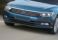 Volkswagen Passat B8 2015–2023 Chrómové lišty na predný nárazník (2015-2018, 3 ks, nerez) Carmos - turecká oceľ fotografia 6