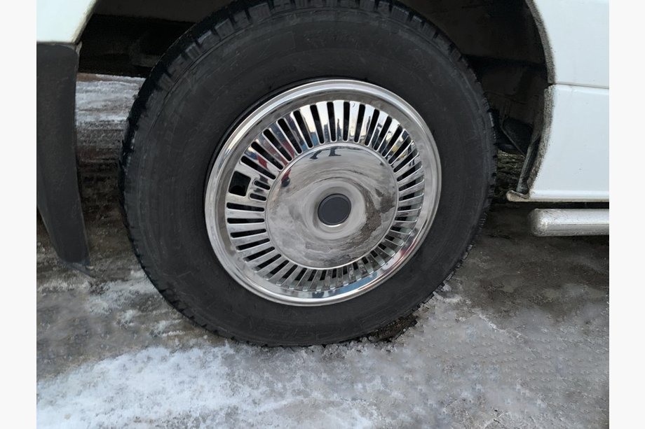 Volkswagen Crafter 2006–2016 Nerezové puklice "Зірка" (1-катковий, 4 ks) Fotografia 2