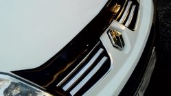 Renault Trafic 2001–2015 Nerezové lišty na masku chladiča 2007-2015 (6 ks) fotografia 3