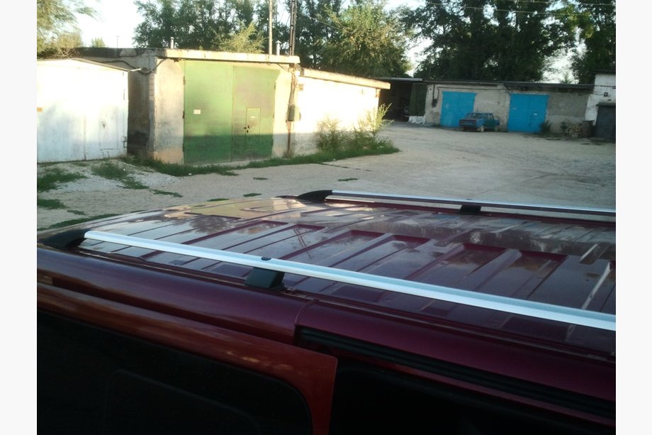 Nissan Primastar 2002–2014 Chrómové strešné lyžiny Krátky rázvor, kovové pätky Fotografia 8
