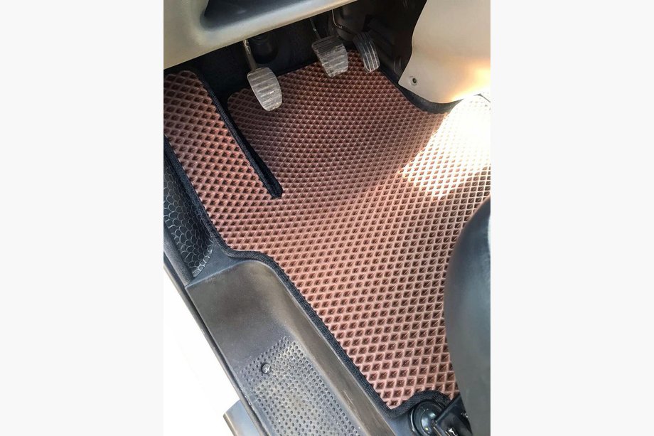Renault Trafic 2001–2015 EVA autokoberce (tehlový vzor) 1+1 Image