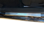 Volkswagen Passat B8 2015–2023 Nerezové kryty nástupných prahov OmsaLine typ 2 (4 ks, nerez) fotografia 2