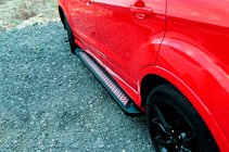 Opel Vivaro 2019– Bočné prahy Vision New Grey (2 ks, hliník) M – stredný rázvor fotografia 3