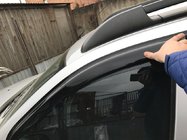 Renault Duster 2008–2017 Deflektory okien (4 ks, Perflex Sport) fotografia 3