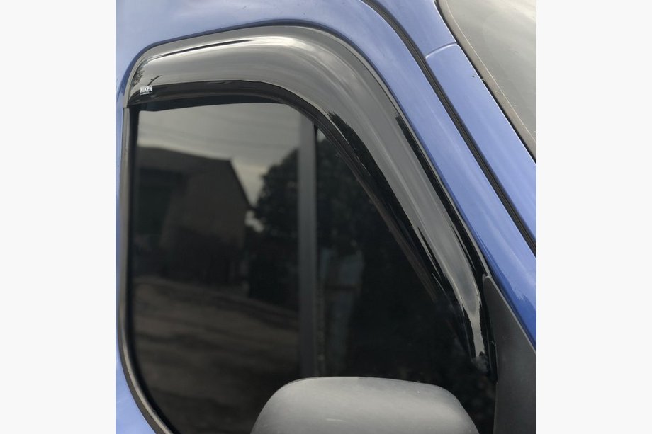 Nissan NV400 2010–2024 Okenné deflektory (2 ks, Niken) Image
