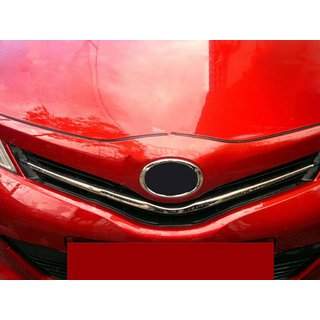 Nerezové lišty na masku Toyota Yaris 2010–2020