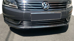 Volkswagen Passat B7 2012–2015 Nerezové lišty na mriežku nárazníka fotografia 1