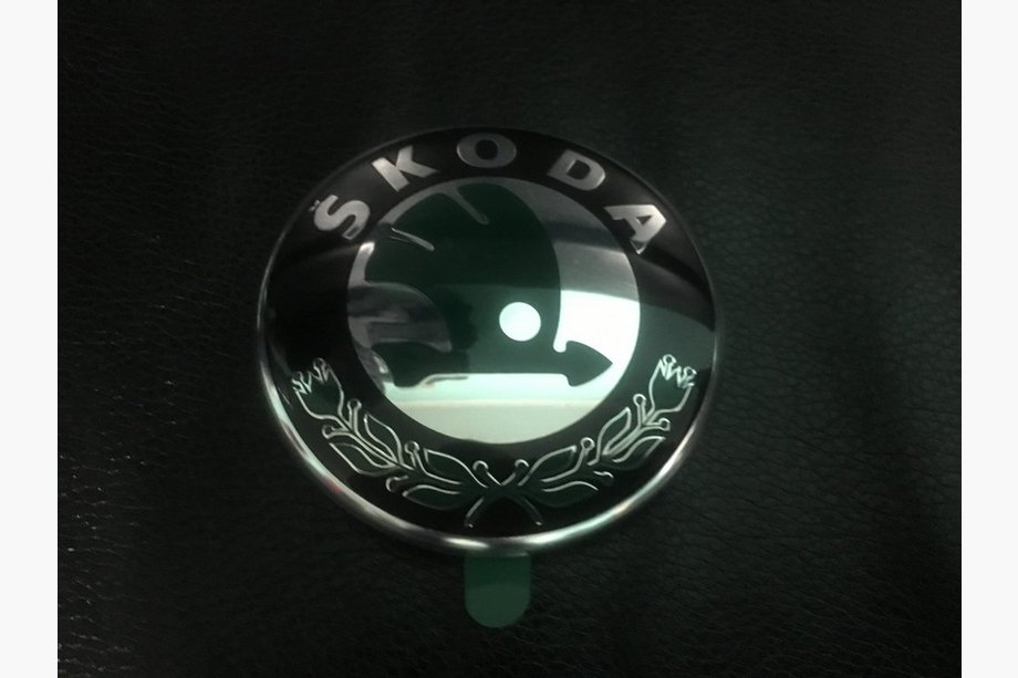 Skoda Fabia 2000–2007 Originálny emblém (79 mm) Originál Image