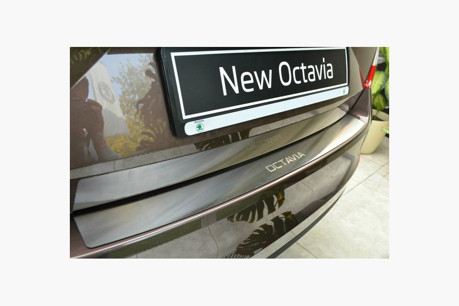 Skoda Octavia III A7 2013–2019 Nerezová lišta na zadný nárazník Nataniko Image