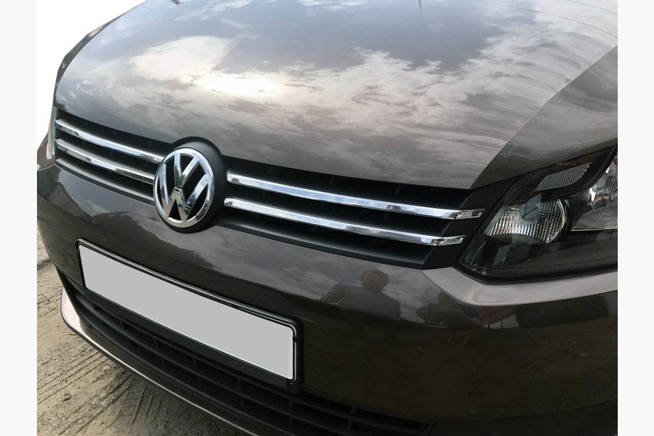 Volkswagen Caddy 2010–2015 Lišty na masku (úzky model) Image