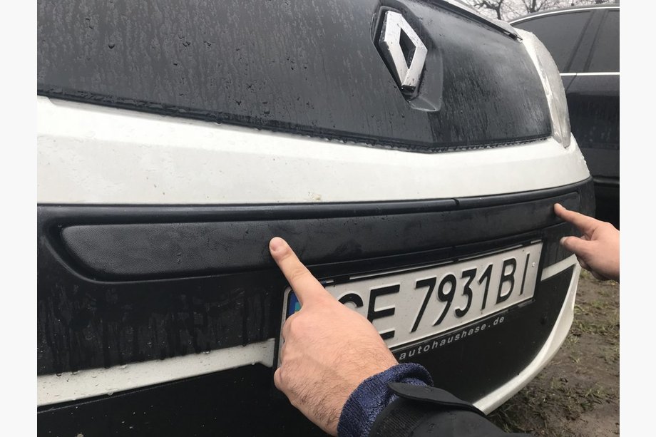 Renault Kangoo 2008–2020 Zimná horná mriežka chladiča (2008-2013) Lesklá Fotografia 3