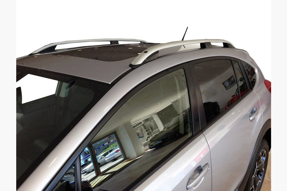 Subaru Forester 2013–2018 Strešné lyžiny CROWN (matná sivá) Image