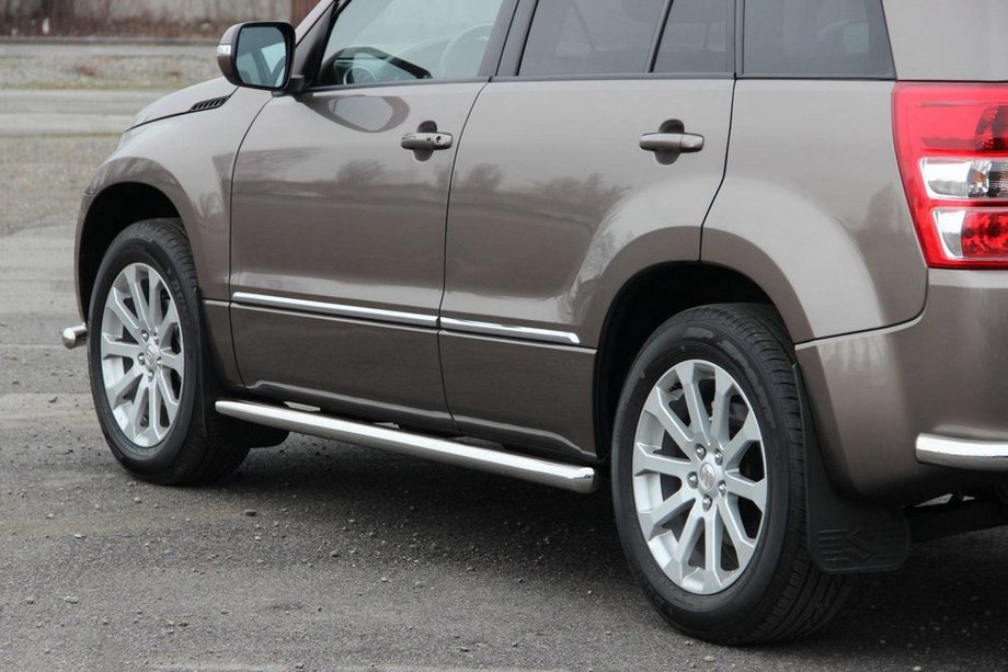 Suzuki Grand Vitara 2005–2017 Bočné rúrky BB001 (2 ks, nerez) Image
