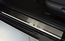 Toyota Camry 2017–2023 Nerezové prahové lišty Nataniko (4 ks) Premium - 3M lepiaca páska, 0,8 mm fotografia 1