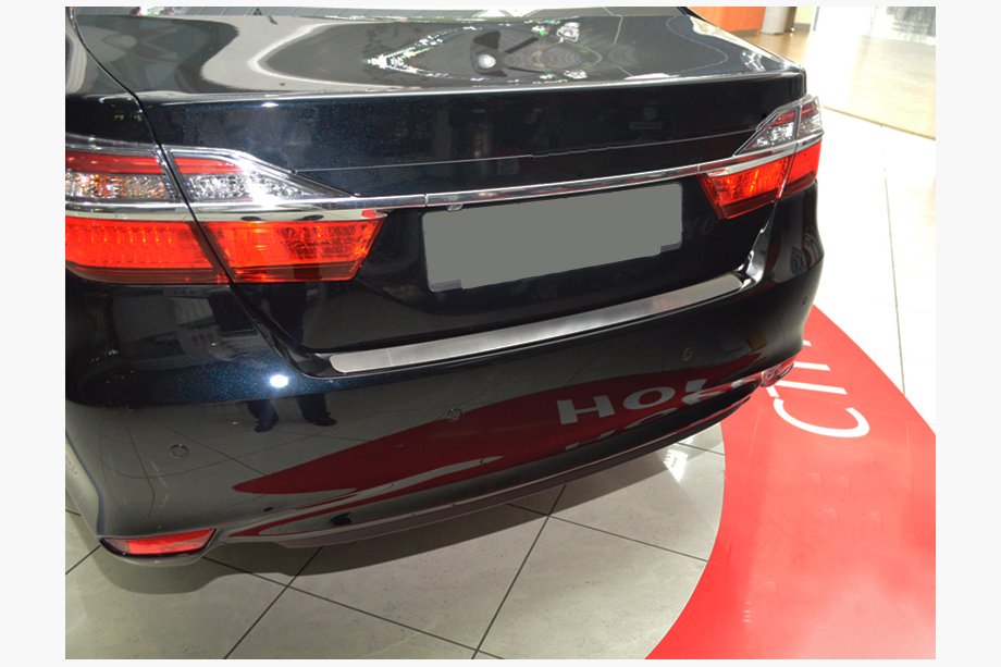 Toyota Camry 2011–2017 Nataniko nerezová lišta na zadný nárazník 2011–2014 Image
