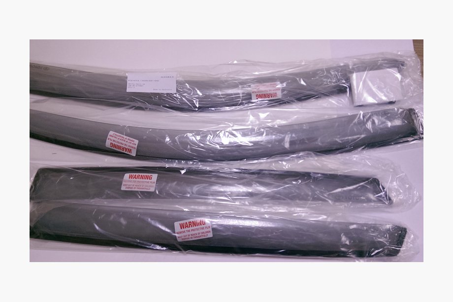 Toyota Venza 2008–2017 Okenné deflektory originál PZ451-40530-00 Image