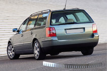 Volkswagen Passat B5 1997–2005 Nerezové lišty na zadný nárazník SW (Omsa) fotografia 1