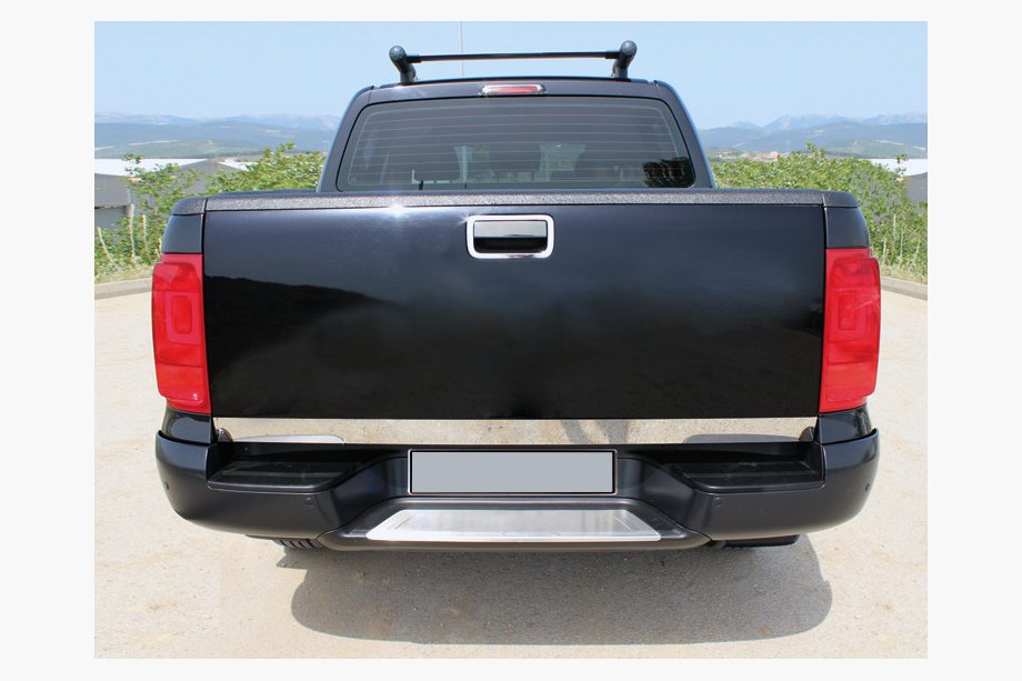 Volkswagen Amarok 2010–2022 Ochranná lišta hrany kufra (nerez) Carmos - turecká oceľ Image