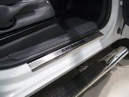 Volkswagen Amarok 2010–2022 Nerezové prahové lišty Nataniko (4 ks) 3M samolepiaca páska v karbónovom dizajne, 0,8 mm fotografia 1