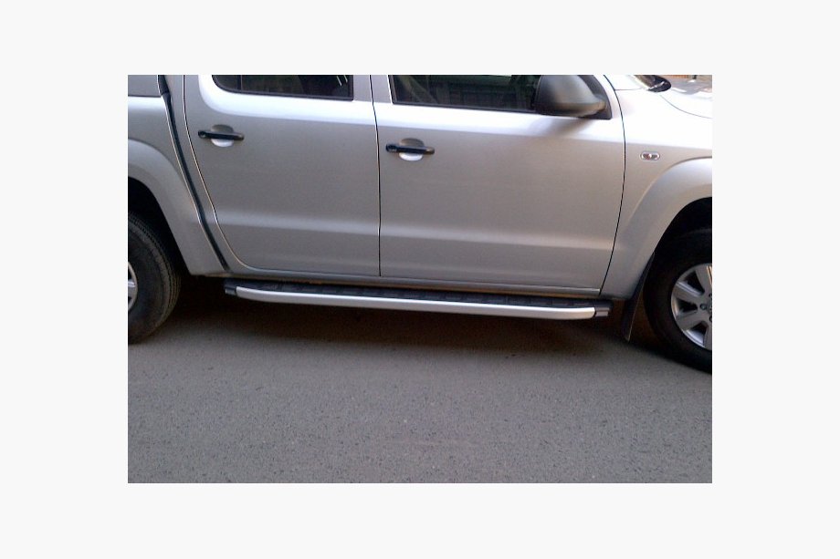 Volkswagen Amarok 2010–2022 Bočné nášľapy Fullmond Grey (2 ks, hliník) Image