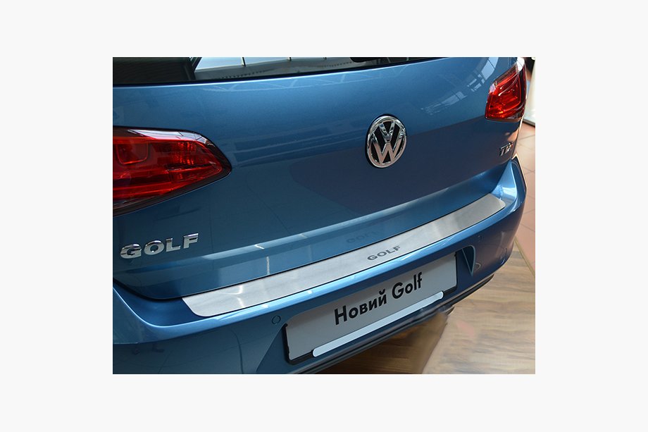 Volkswagen Golf 7/E-Golf 2012–2020 Nerezová lišta na zadný nárazník Nataniko Variant (kombi) Image