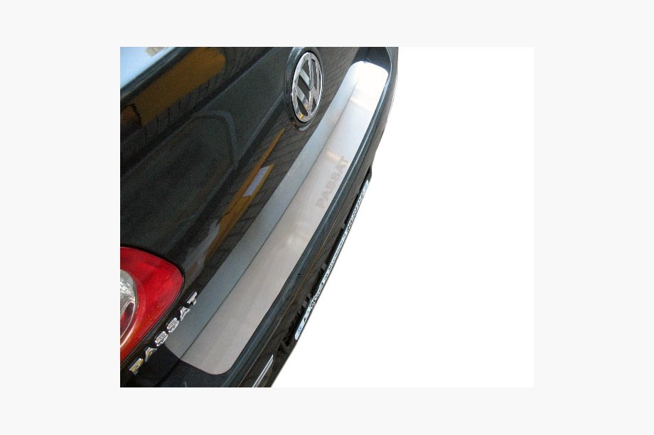 Volkswagen Passat B6 2006–2012 Nerezová lišta na zadný nárazník Nataniko Sedan Image