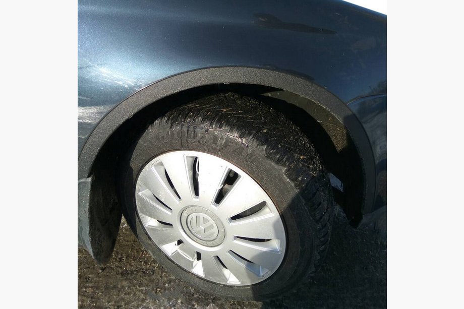 Volkswagen Jetta 2011–2018 Nástavce lemov blatníkov (4 ks, čierne) Image