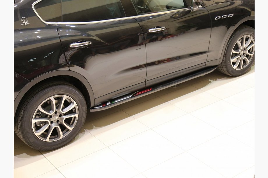 Maserati Levante 2016– Bočné nášľapy OEM-V2 (2 ks) Image