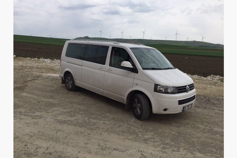 Volkswagen T5 2010–2015 Strešné lyžiny Skyport (biele) Krátky rázvor Fotografia 2