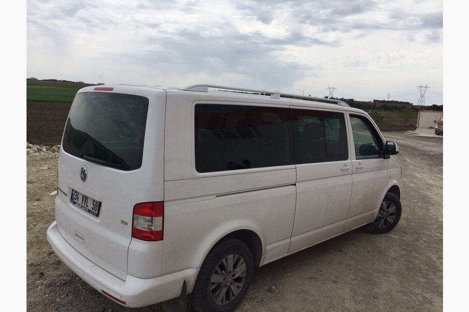 Volkswagen T5 2010–2015 Strešné lyžiny Skyport (biele) Krátky rázvor Fotografia 7