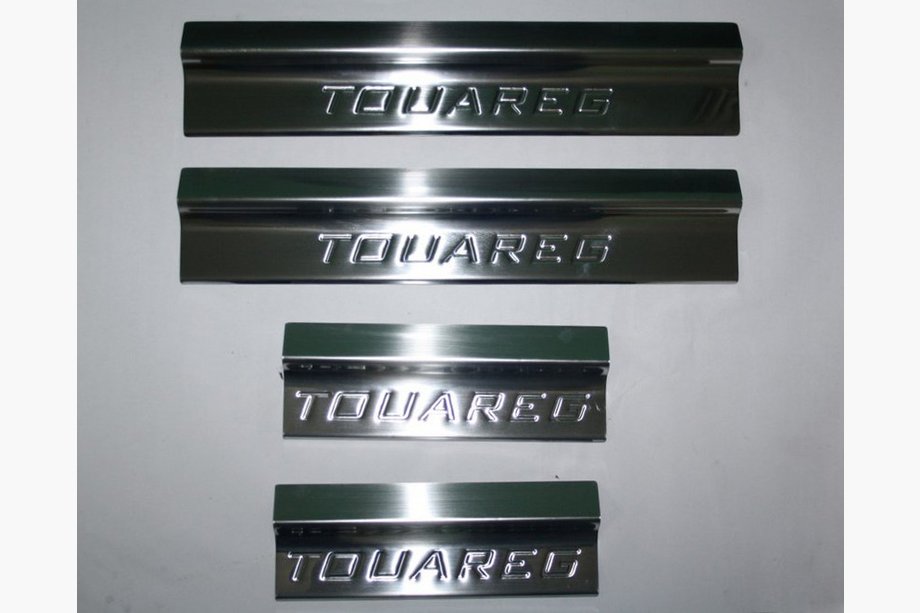 Volkswagen Touareg 2002–2010 Široké kryty prahov (4 ks, nerez) Image