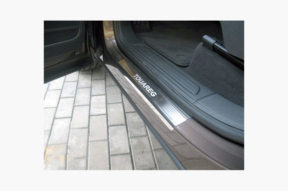 Volkswagen Touareg 2010–2018 Nerezové kryty prahov Nataniko (4 ks) Image