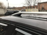 Volkswagen Touareg 2002–2010 Strešné lyžiny Skyport (matná sivá) fotografia 7