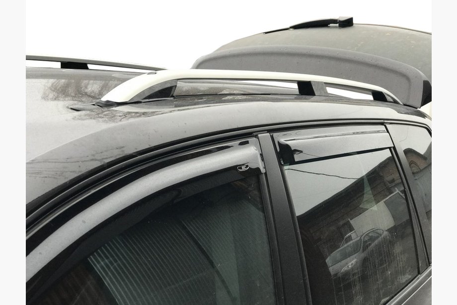 Volkswagen Touareg 2002–2010 Strešné lyžiny Skyport (matná sivá) Image