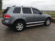 Volkswagen Touareg 2002–2010 Strešné lyžiny chrómované (plastové pätky) fotografia 3