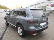 Volkswagen Touareg 2002–2010 Strešné lyžiny chrómované (plastové pätky) fotografia 9