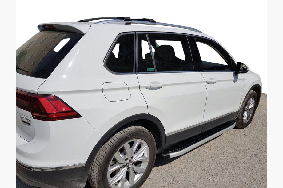 Volkswagen Tiguan 2007–2016 Bočné nášľapy Fullmond (2 ks, hliník) Image