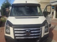 Volkswagen Crafter 2006–2016 Deflektor čelného skla na ráme V1 (čierny lesk, 5 mm) fotografia 2
