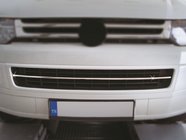 Volkswagen T5 2010–2015 Nerezová lišta na mriežku nárazníka Carmos – turecká nehrdzavejúca oceľ fotografia 5