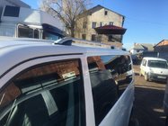 Volkswagen T5 Multivan 2003–2010 Strešné lyžiny CROWN (matná sivá) fotografia 5
