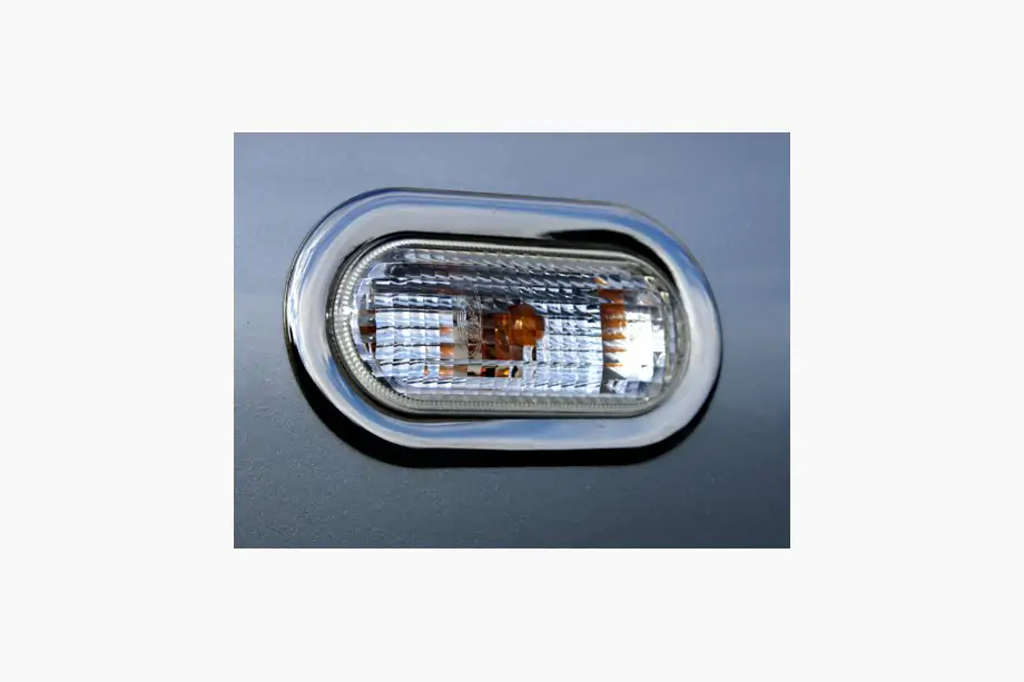 Volkswagen T5 Transporter 2003–2010 Chrómové kryty smeroviek OmsaLine (2 ks, nerez) Fotografia 5
