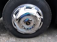 Mercedes Sprinter W906 2006–2018 OEM nerezové puklice (2-nápravové, 4 ks) fotografia 2