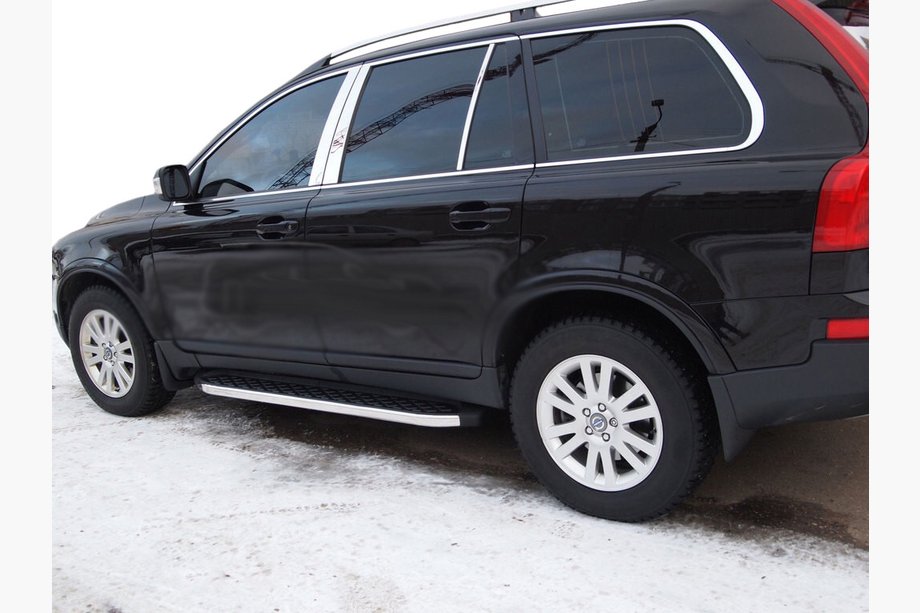 Volvo XC90 2002–2014 Bočné nášľapy BlackLine (2 ks, hliník) Image