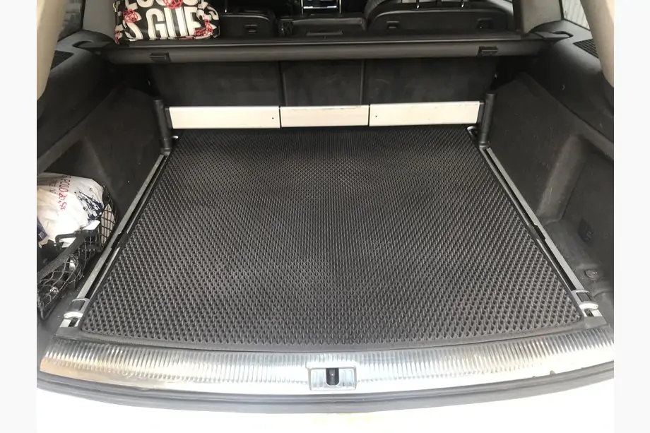 Audi Q7 2005–2015 Vanička do kufra (EVA, čierna) (5 miest) Image