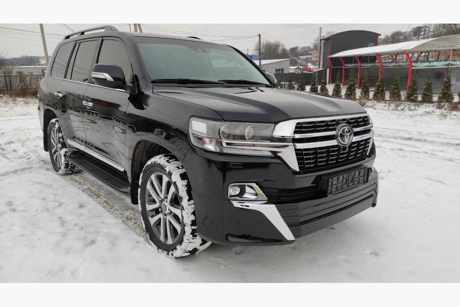Toyota Land Cruiser 200 2007–2021 Facelift prestavbová sada z LC200 2008-2015 na 2021 Executive Fotografia 9
