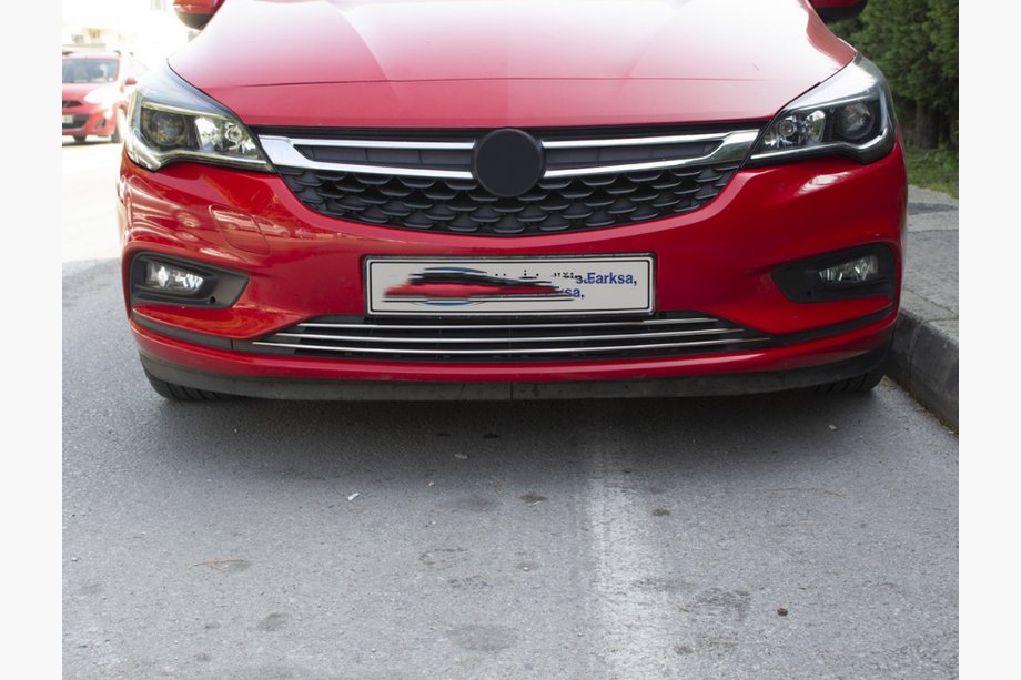 Opel Astra K 2016–2021 Chrómové lišty na predný nárazník (3 ks, nerez) Image