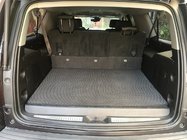 Chevrolet Suburban 2014–2019 Koberce do kufra (EVA, čierne) fotografia 1