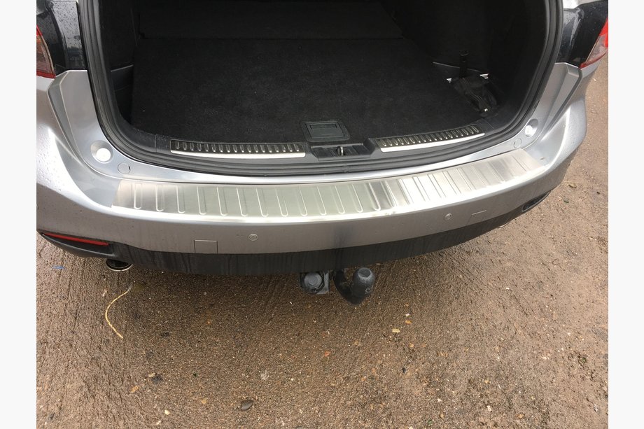 Mazda 6 2012–2024 Nerezová lišta na zadný nárazník Carmos (SW) Image