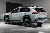 Toyota Rav 4 2019–2025 OEM priečniky na TRD strešné lyžiny (2 ks) fotografia 1
